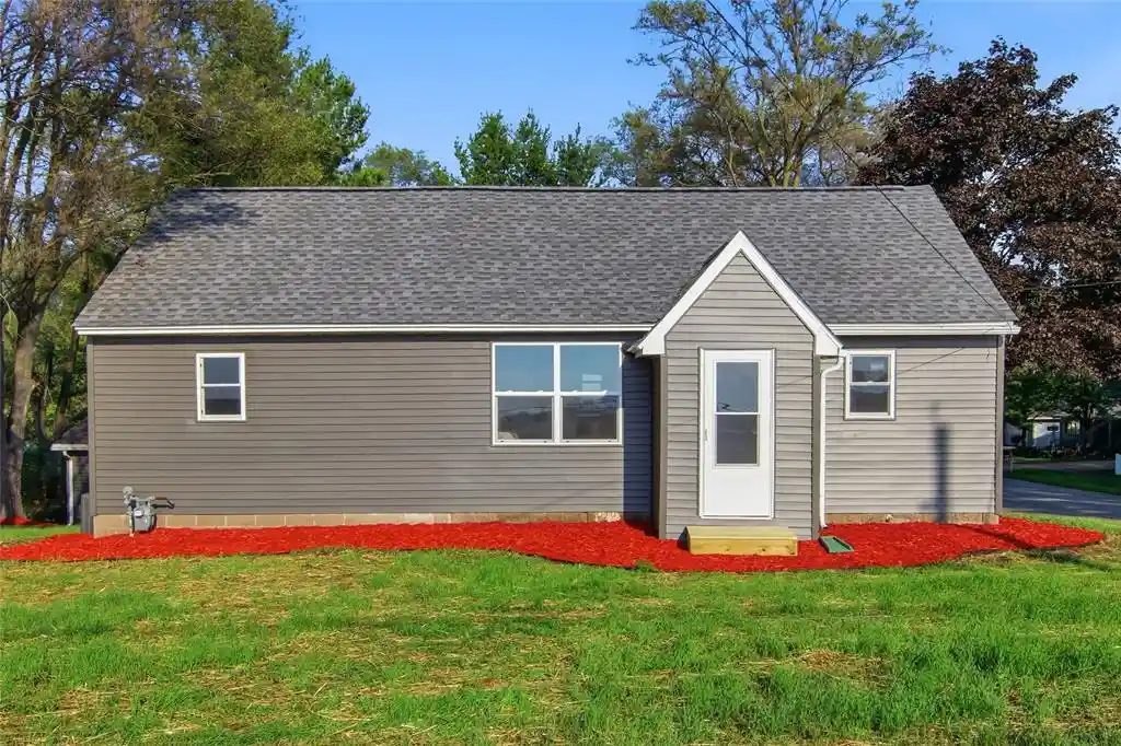 Photo 1 of Single family home for sale at 3433 Starr Ave, Eau Claire, WI 54703 | MLS# 1604873 | Listing updated on 2026-09-22