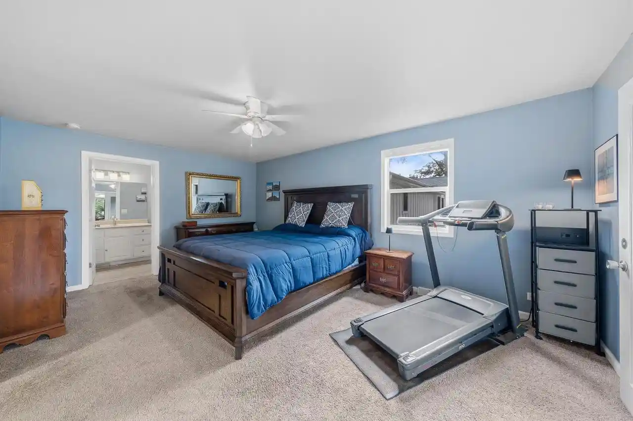 Photo 4 of Single family home for sale at 98 Lincoln Pkwy, Williams Bay, WI 53191 | MLS# 1979323 | Listing updated on 2026-09-08