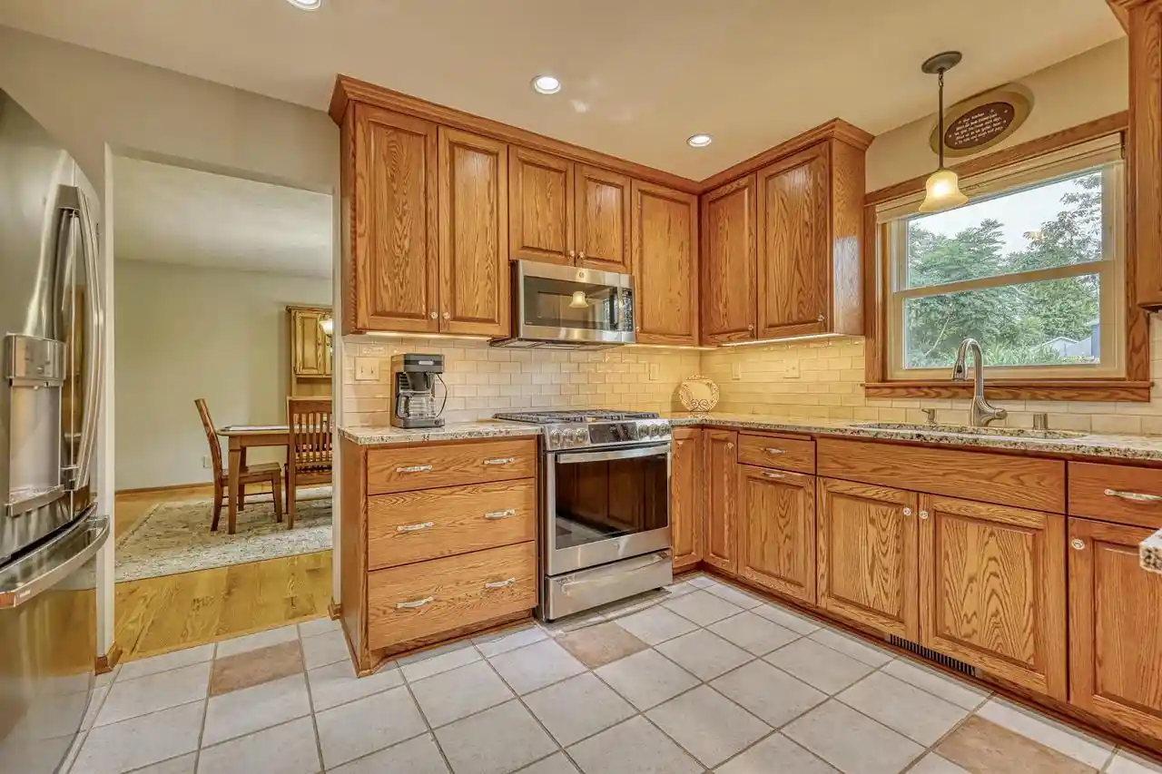 Photo 4 of Single family home for sale at 412 Bonnie Rd, Cottage Grove, WI 53527 | MLS# 2032086 | Listing updated on 2026-09-08