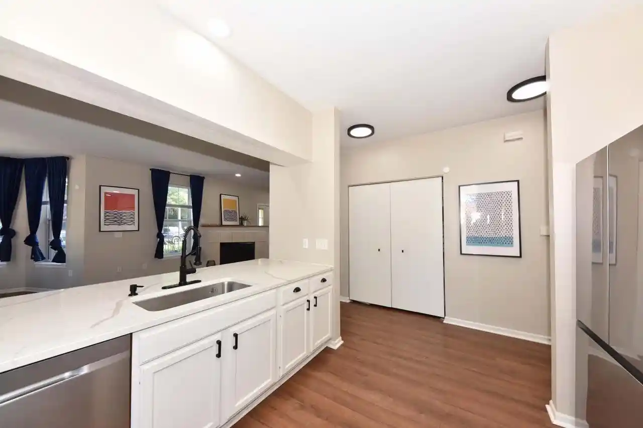 Photo 3 of Condo for sale at 339 W Vine St, Milwaukee, WI 53212 | MLS# 1979345 | Listing updated on 2026-09-11