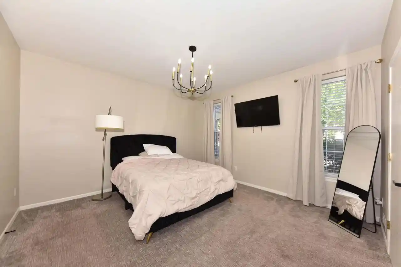 Photo 4 of Condo for sale at 339 W Vine St, Milwaukee, WI 53212 | MLS# 1979345 | Listing updated on 2026-09-11
