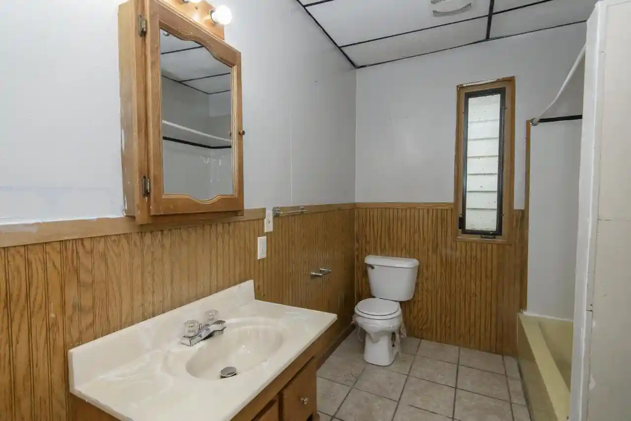 Photo 4 of Single family home for sale at 1300 Buchanan St, Racine, WI 53402 | MLS# 1979350 | Listing updated on 2026-09-10