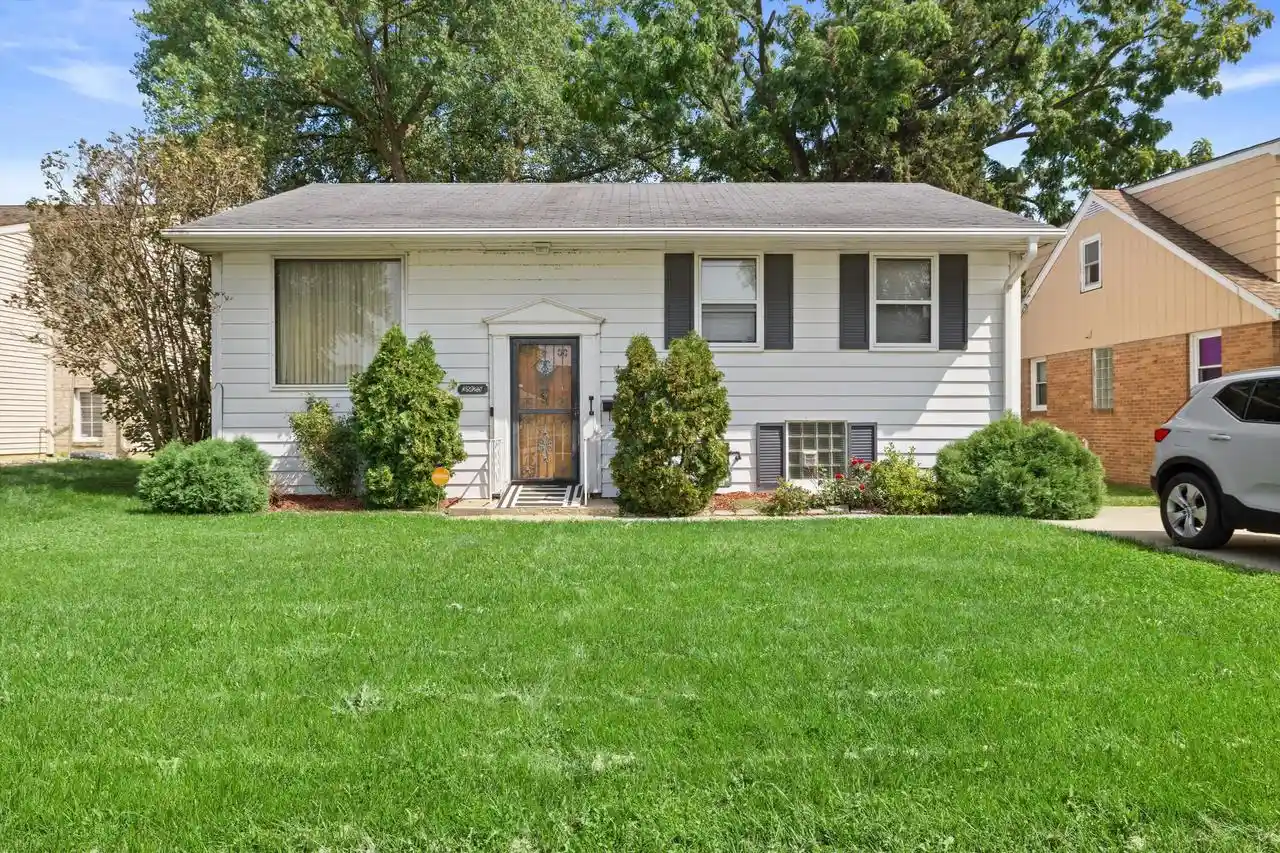 Photo 1 of Single family home for sale at 3925 31st Avenue, Kenosha, WI 53144 | MLS# 1979349 | Listing updated on 2026-09-05
