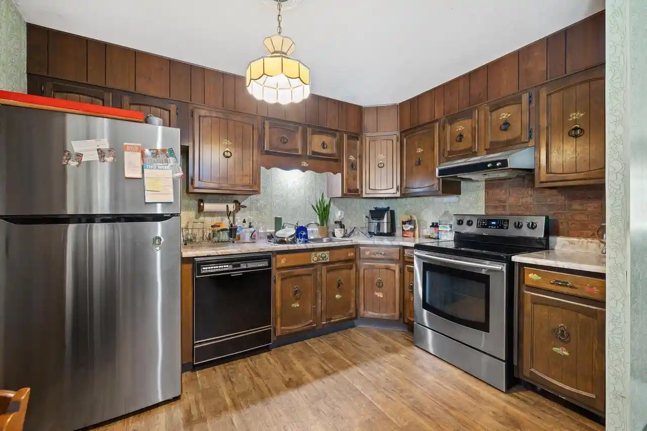 Photo 3 of Single family home for sale at 3925 31st Avenue, Kenosha, WI 53144 | MLS# 1979349 | Listing updated on 2026-09-05