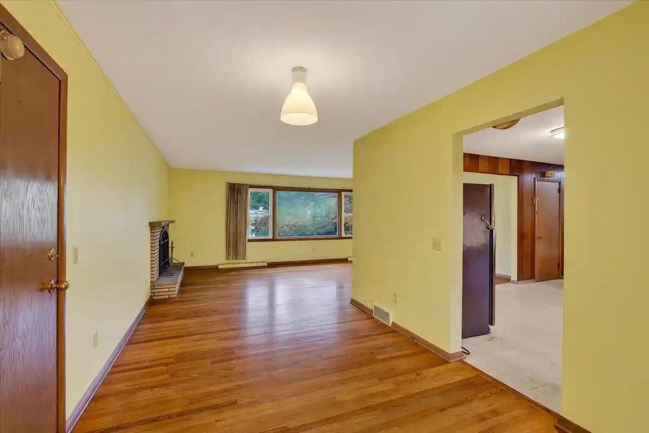Photo 3 of Single family home for sale at 5033 Regent St, Madison, WI 53705 | MLS# 2032104 | Listing updated on 2026-09-05