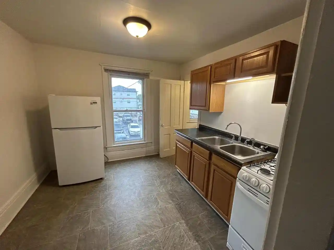 Photo 4 of Multi family home for sale at 1130 Vine St, La Crosse, WI 54601 | MLS# 1979360 | Listing updated on 2026-09-05