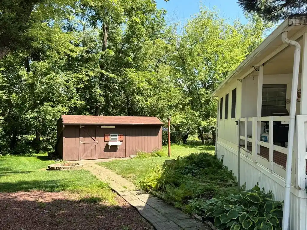 Photo 4 of Single family home for sale at 420 Skyline Dr, Edgerton, WI 53534 | MLS# 2032108 | Listing updated on 2026-09-22