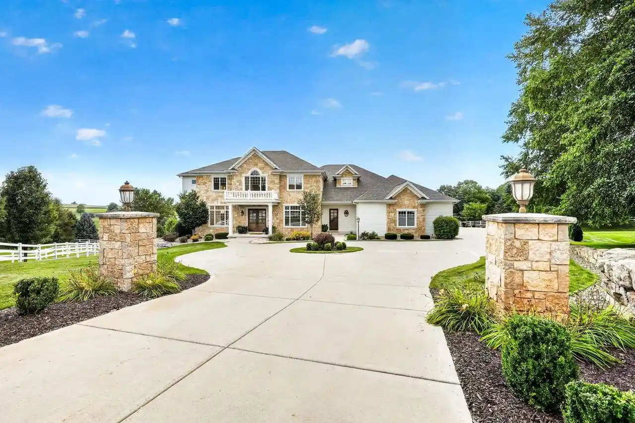 Photo 1 of Mansion for sale at 4908 Winners Cir, Middleton, WI 53562 | MLS# 2032111 | Listing updated on 2026-09-09