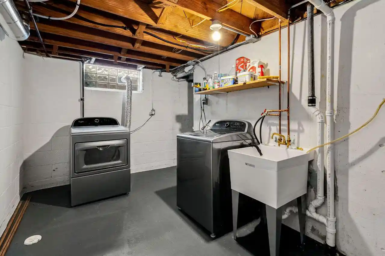 Photo 4 of Single family home for sale at 7639 W Lorraine Pl, Milwaukee, WI 53222 | MLS# 1979370 | Listing updated on 2026-09-17