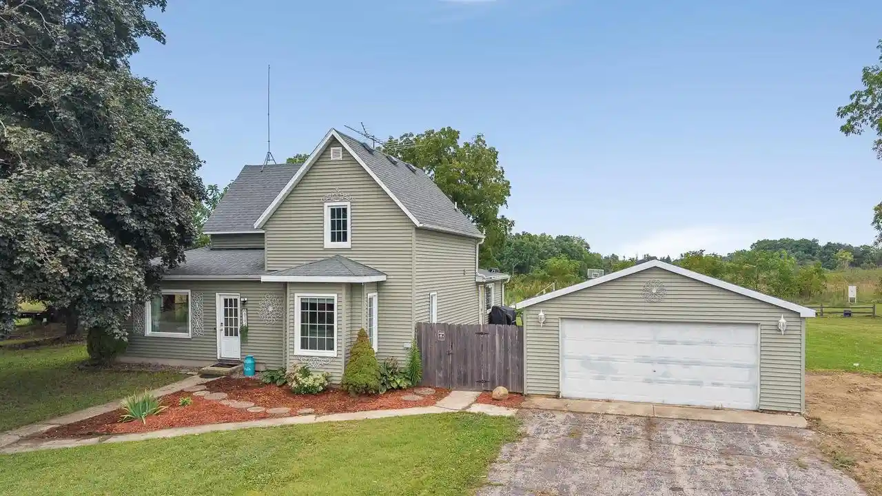 Photo 1 of Single family home for sale at W8194 Thompson Rd, Poynette, WI 53955 | MLS# 2032116 | Listing updated on 2026-09-25