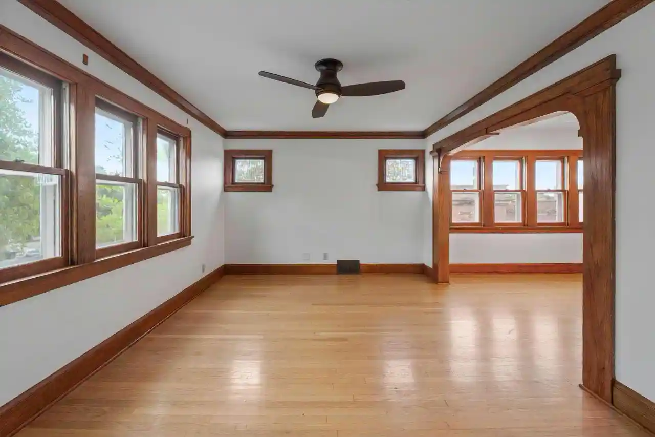 Listing Photo 5 - Condo for sale in building located at 2718 S Lenox St, Milwaukee, WI 53207 - Unit #2720