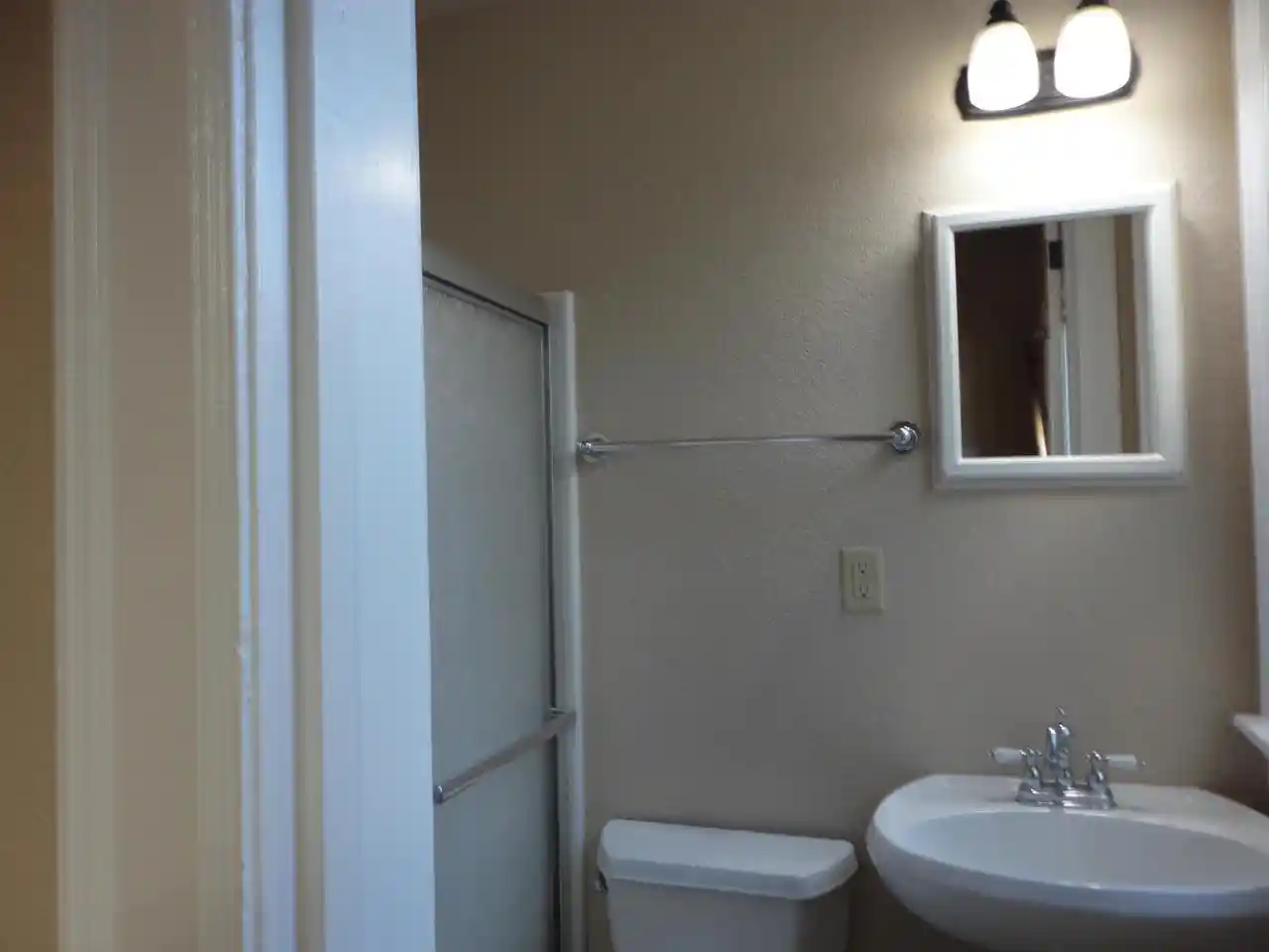 Listing Photo 4 - Condo for sale in building located at 1916 E Webster Pl, Milwaukee, WI 53211 - Unit #1918, 1918A