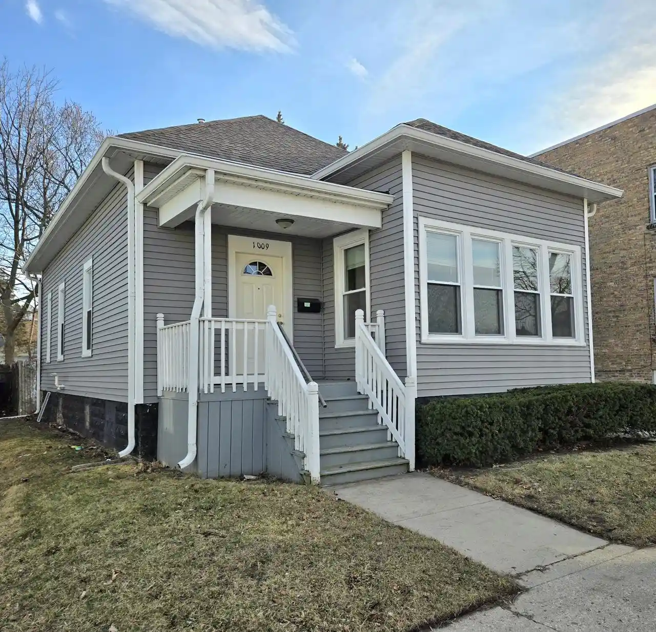 Photo 1 of Single family home for sale at 1009 58th Street, Kenosha, WI 53140 | MLS# 1979386 | Listing updated on 2026-09-05