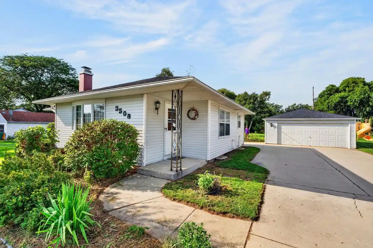 Photo 1 of Single family home for sale at 3508 E Oakwood Rd, Oak Creek, WI 53154 | MLS# 1979397 | Listing updated on 2026-09-25
