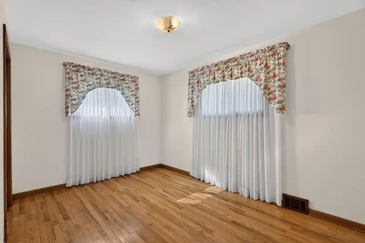 Photo 2 of Single family home for sale at 3508 E Oakwood Rd, Oak Creek, WI 53154 | MLS# 1979397 | Listing updated on 2026-09-25