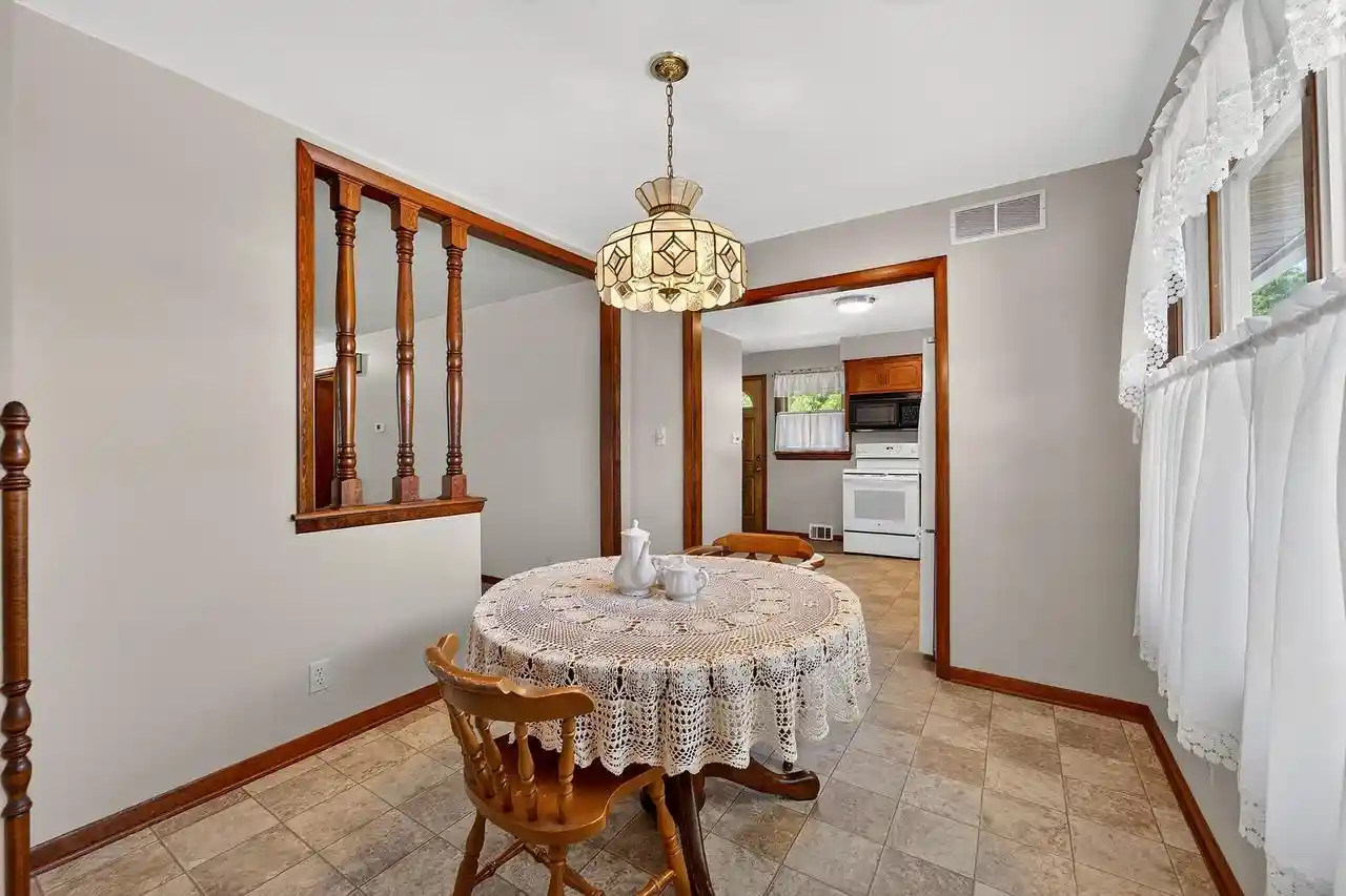 Photo 4 of Single family home for sale at 3508 E Oakwood Rd, Oak Creek, WI 53154 | MLS# 1979397 | Listing updated on 2026-09-25