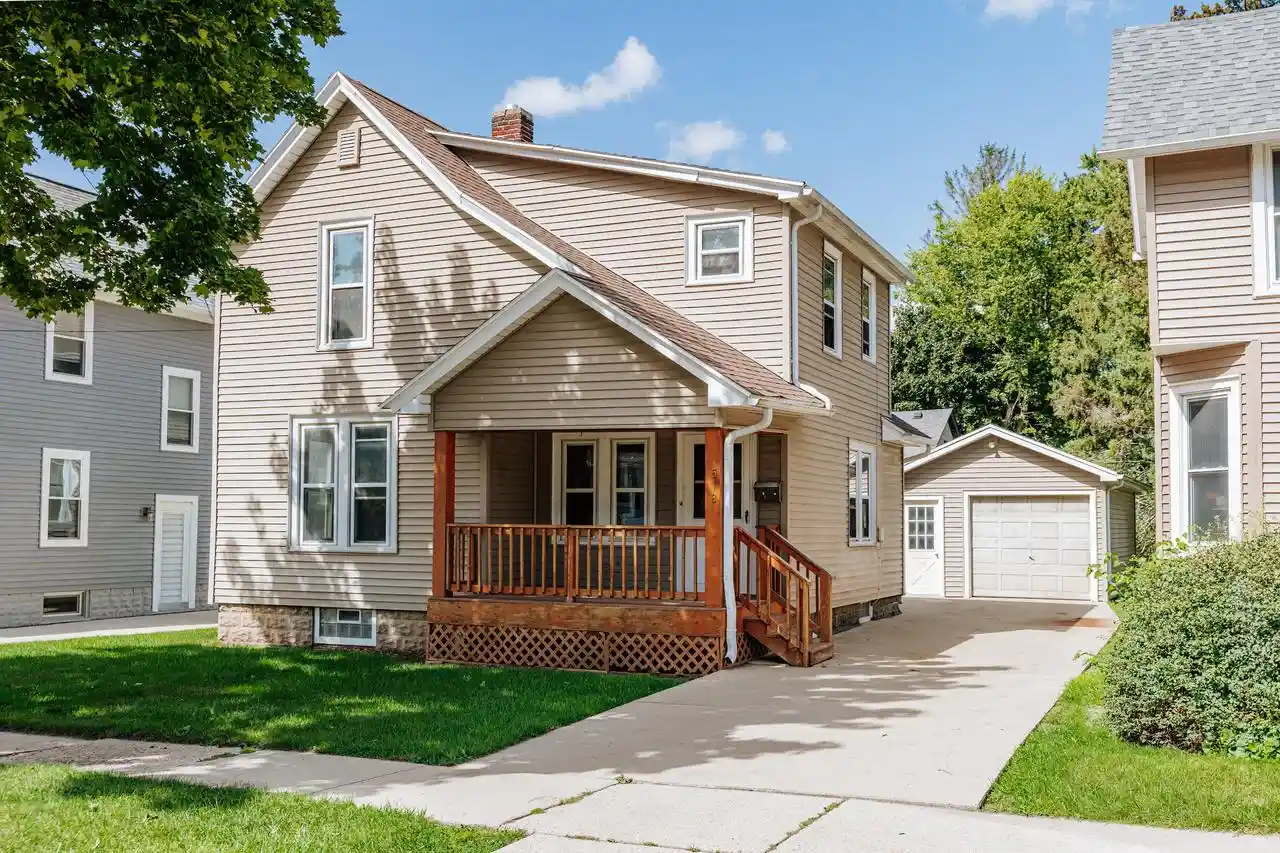 Photo 1 of Sale Pending at 518 Wood St, Waukesha, WI 53186 | MLS# 1979399 | Listing updated on 2026-09-16