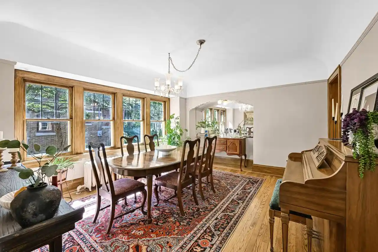 Photo 3 of Single family home for sale at 6131 Washington Cir, Milwaukee, WI 53213 | MLS# 1979402 | Listing updated on 2026-09-14