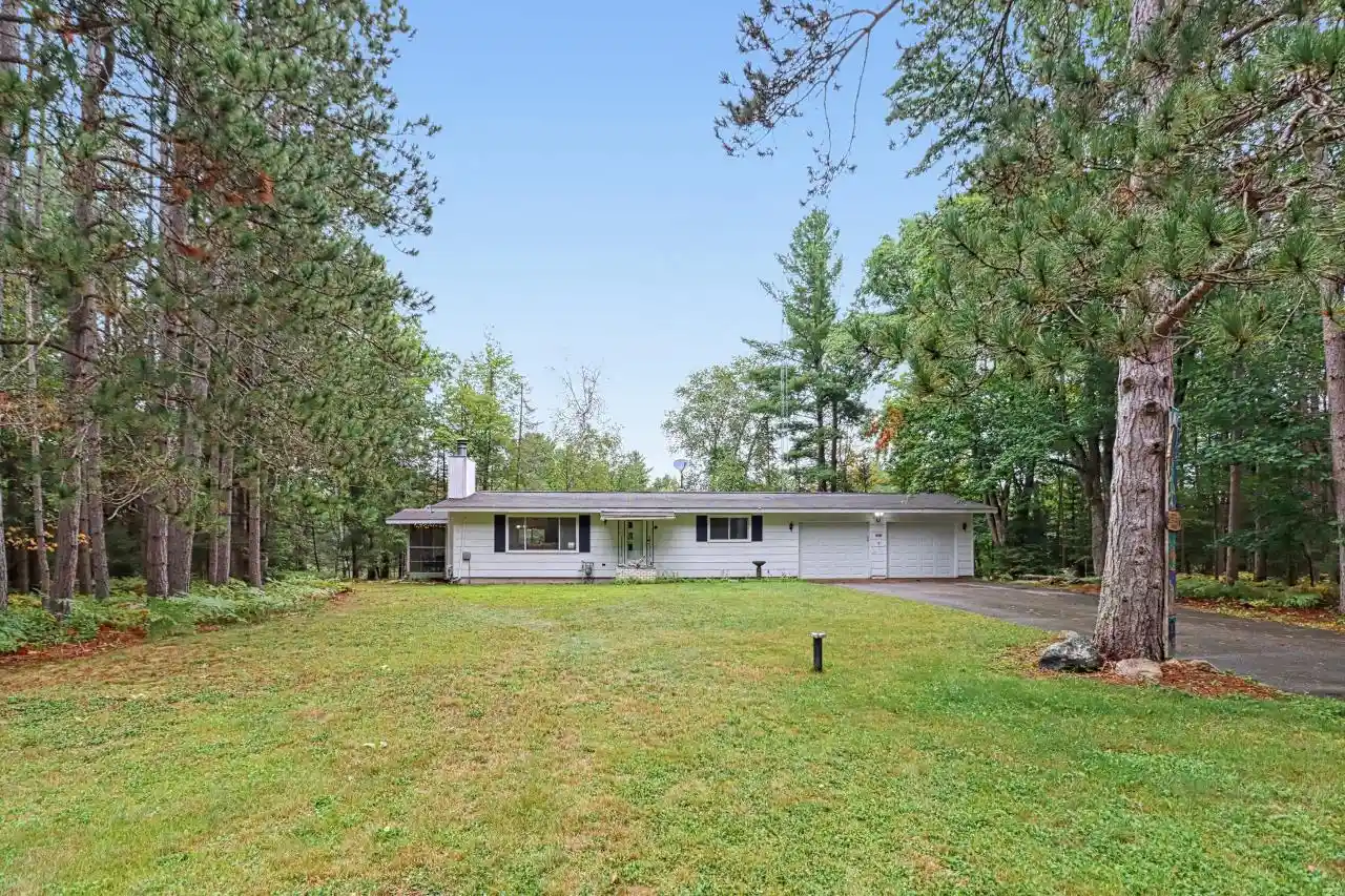 Photo 1 of Single family home for sale at 6096 River Rd, Eagle River, WI 54521 | MLS# 2032125 | Listing updated on 2026-09-06
