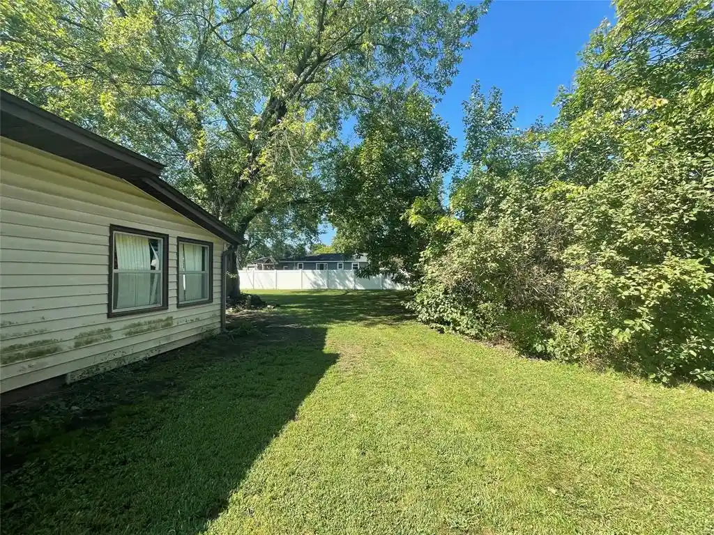 Photo 4 of Single family home for sale at 3336 Trimble St, Eau Claire, WI 54701 | MLS# 1604891 | Listing updated on 2026-09-16