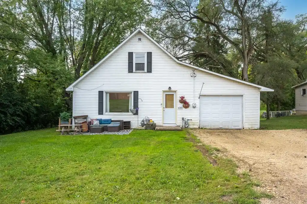 Photo 1 of Single family home for sale at 430 6th Avenue, Clear Lake, WI 54005 | MLS# 1604901 | Listing updated on 2026-09-10