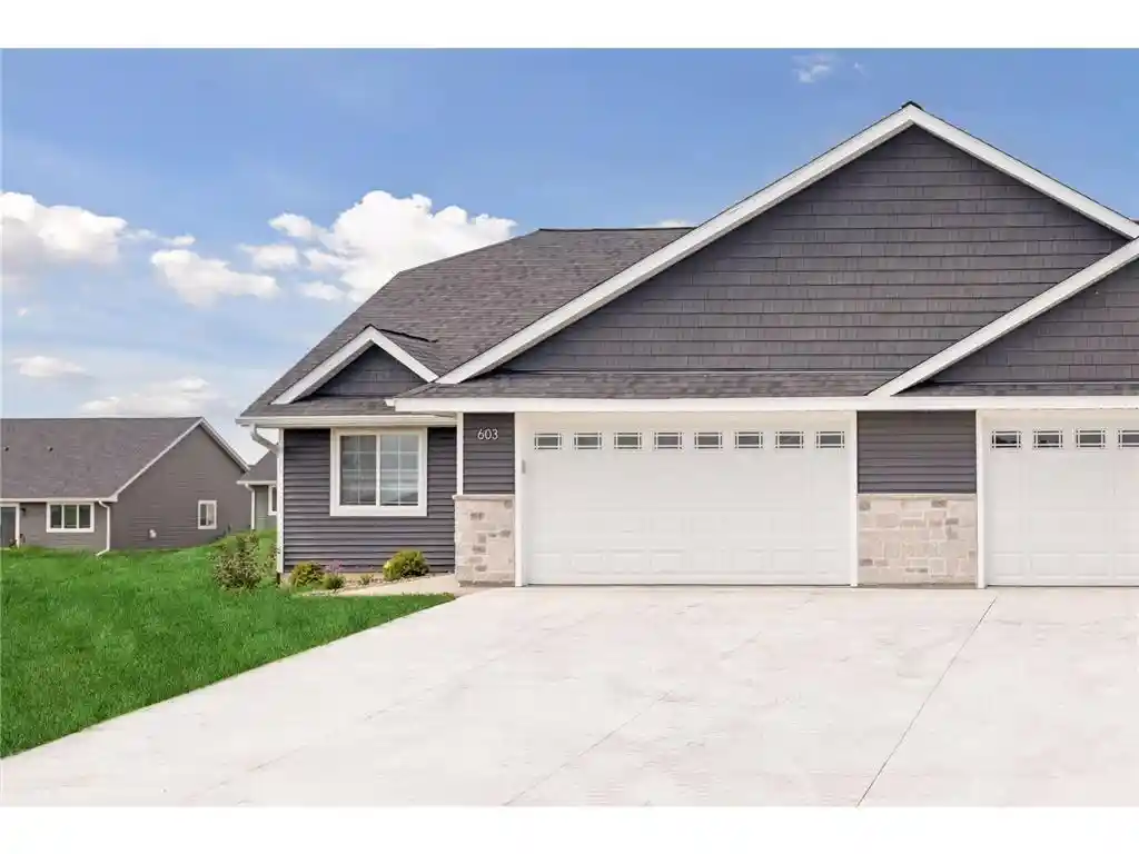 Photo 1 of Single family home for sale at 724 S Division St, Roberts, WI 54023 | MLS# 7139881 | Listing updated on 2026-09-07