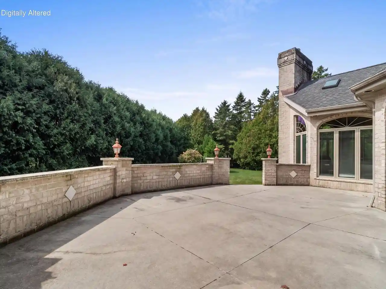 Photo 3 of Single family home for sale at 3505 Edgewood Rd, Manitowoc, WI 54220 | MLS# 1979416 | Listing updated on 2026-09-29