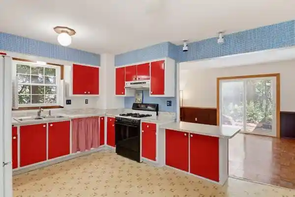 Photo 2 of Single family home for sale at 4108 W Glenwood Dr, Franklin, WI 53132 | MLS# 1979417 | Listing updated on 2026-09-20