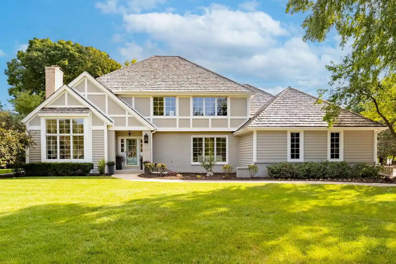 Photo 1 of Single family home for sale at 11528 N Settlement Dr, Mequon, WI 53092 | MLS# 1979419 | Listing updated on 2026-09-22