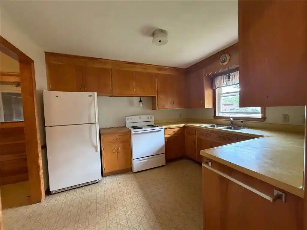 Photo 3 of Sale Pending at 130 Arlington Dr, Amery, WI 54001 | MLS# 7139922 | Listing updated on 2026-10-03