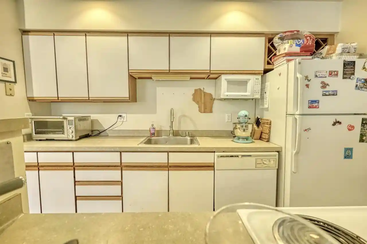 Listing Photo 5 - Condo for sale in building located at 334 Amoth Ct, Madison, WI 53704 - Unit #D