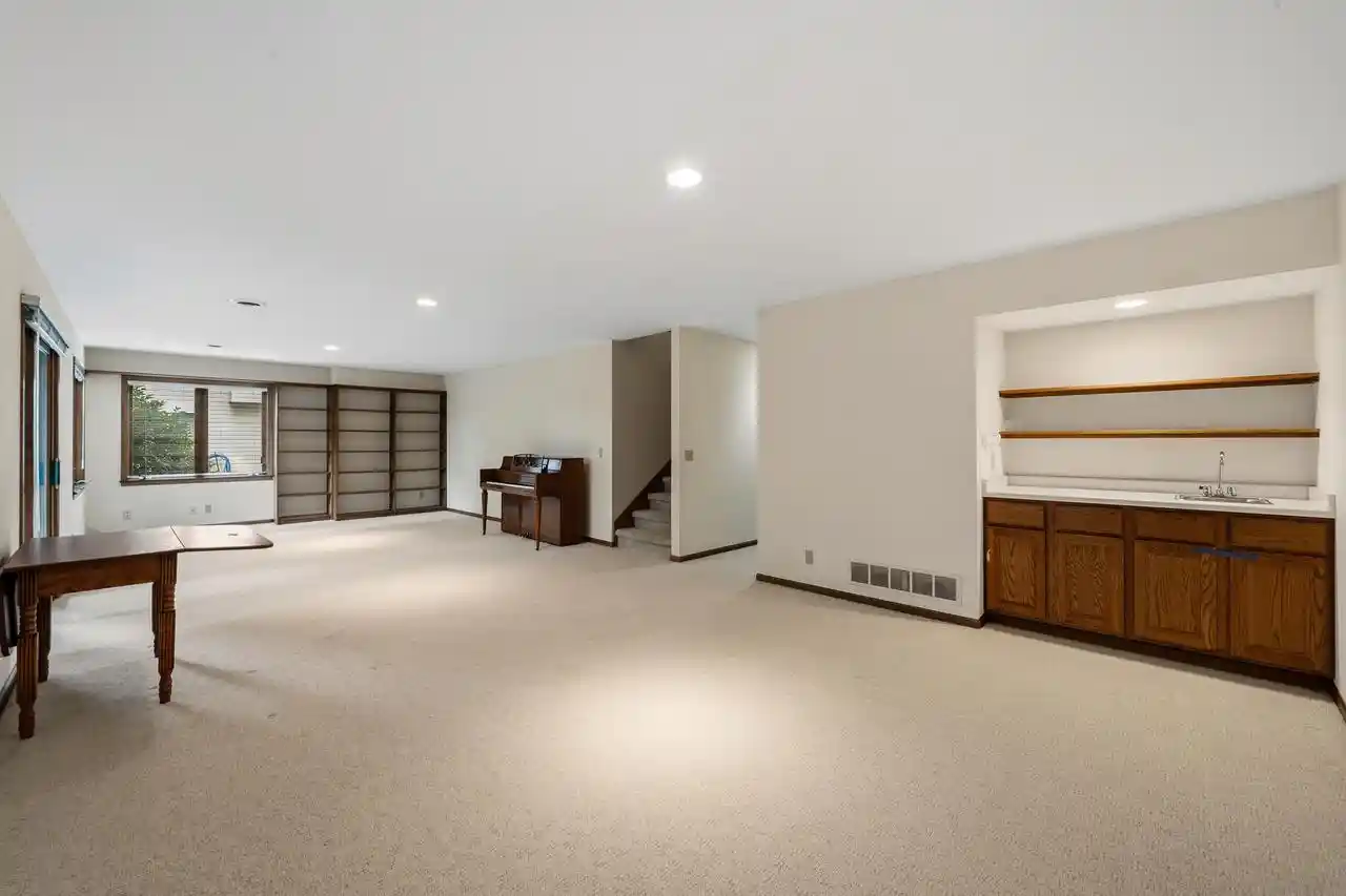 Photo 2 of Condo for sale at 426 Country Clb Dr, Lake Geneva, WI 53147 | MLS# 1979423 | Listing updated on 2026-09-22