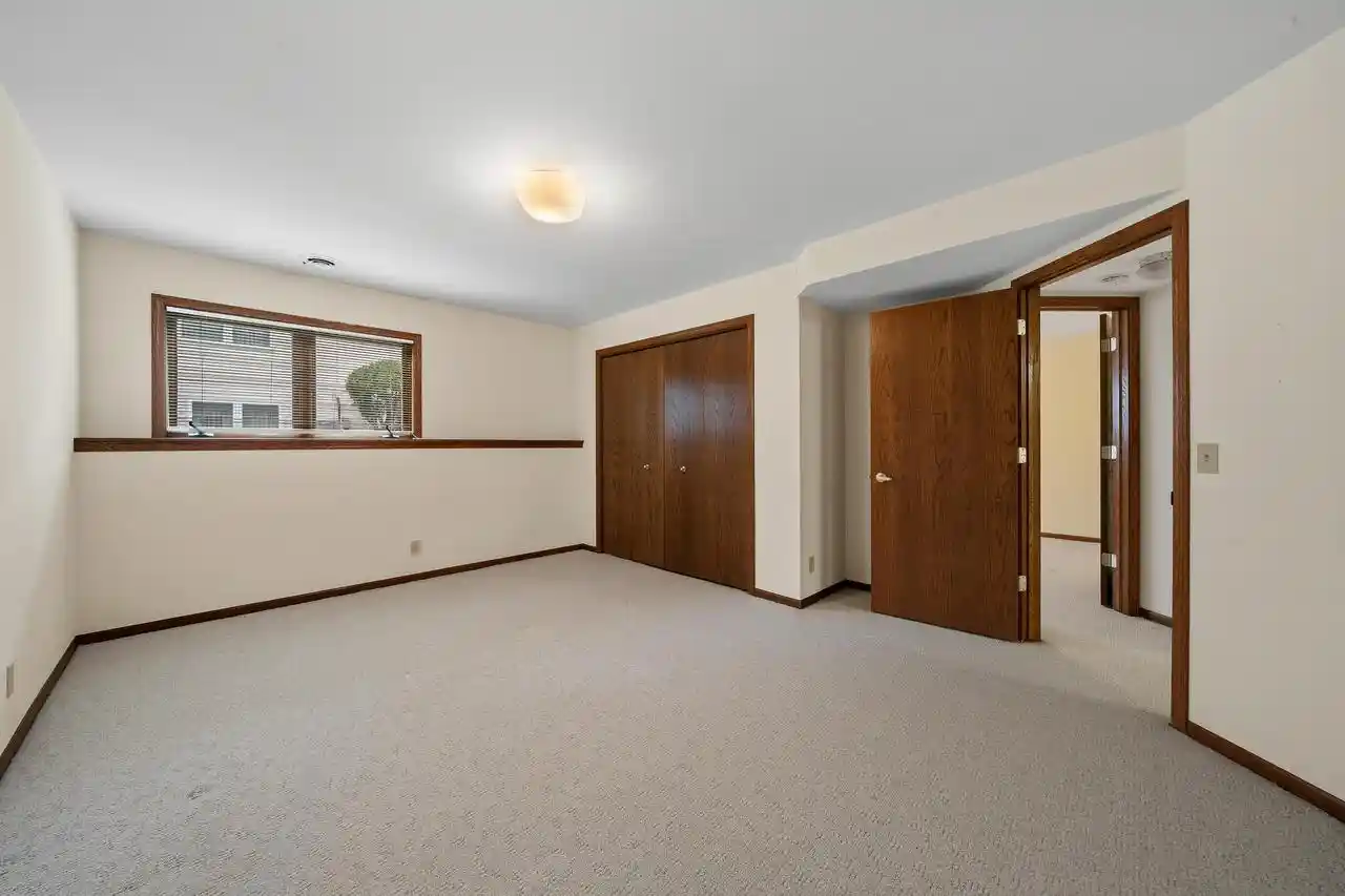 Photo 3 of Condo for sale at 426 Country Clb Dr, Lake Geneva, WI 53147 | MLS# 1979423 | Listing updated on 2026-09-22