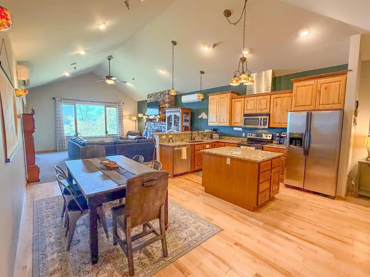 Listing Photo 4 - Condo for sale in building located at 2729 Lake Shore Dr, Ashland, WI 54806 - Unit #5