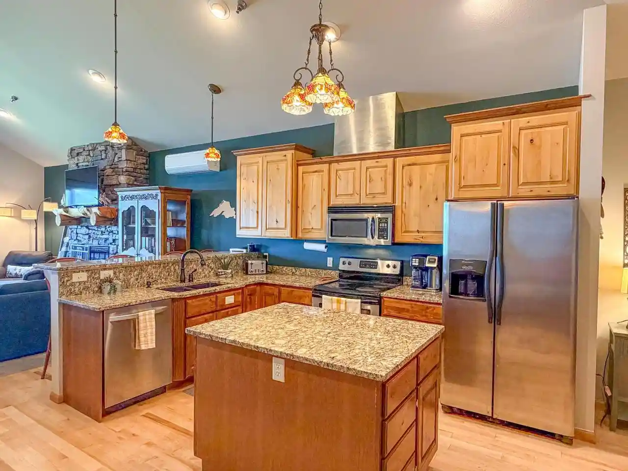 Listing Photo 2 - Condo for sale in building located at 2729 Lake Shore Dr, Ashland, WI 54806 - Unit #5