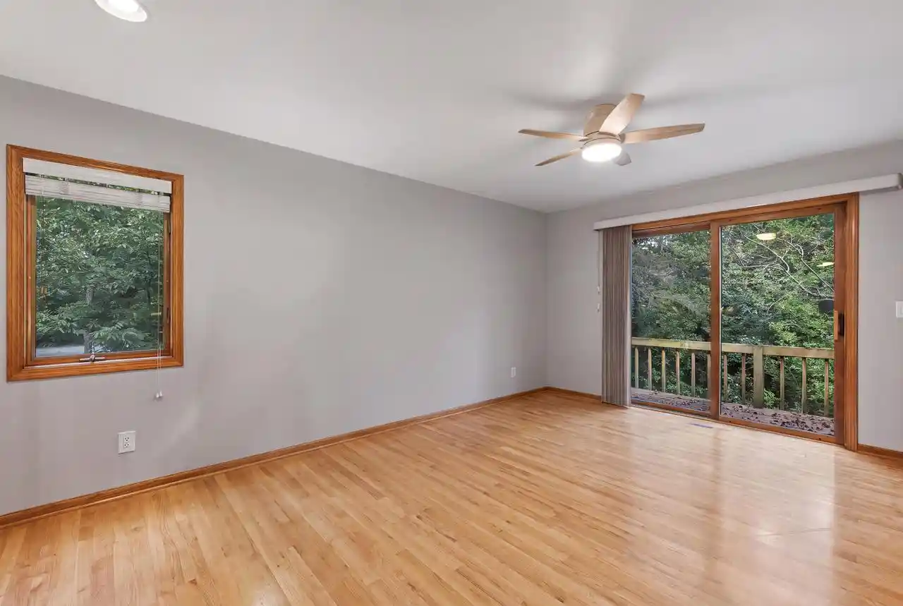 Photo 3 of Single family home for sale at 2944 Ridley Rd, Hartland, WI 53029 | MLS# 1979430 | Listing updated on 2026-09-21