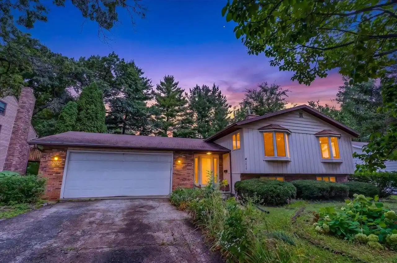 Photo 1 of Single family home for sale at 5010 Raymond Rd, Madison, WI 53711 | MLS# 2032134 | Listing updated on 2026-09-14
