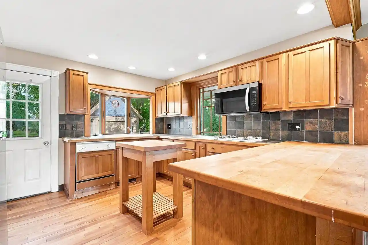 Photo 3 of Single family home for sale at 572 Mill St, Green Lake, WI 54941 | MLS# 2032137 | Listing updated on 2026-10-09