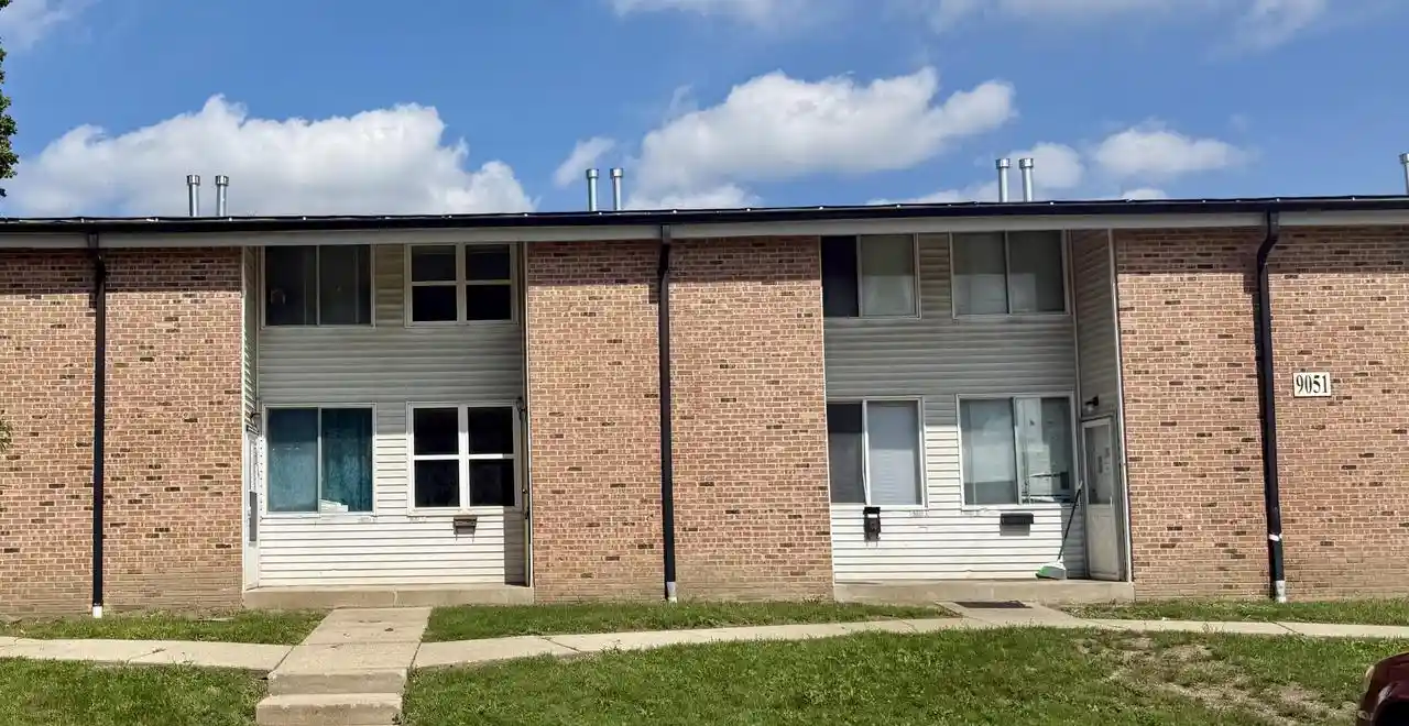 Listing Photo 4 - Condo for sale in building located at 9051 N 95th St, Milwaukee, WI 53224 - Unit #F