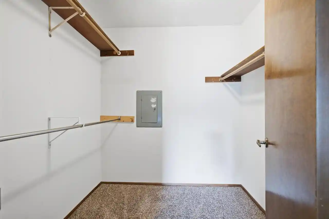 Photo 3 of Condo for sale at 1146 Pilgrim Pkwy, Elm Grove, WI 53122 | MLS# 1979449 | Listing updated on 2026-09-23