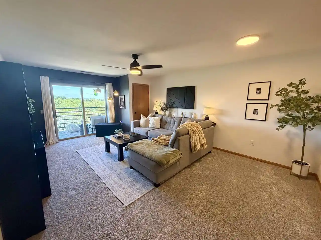 Listing Photo 5 - Condo for sale in building located at 102 Prairie Hts Dr, Verona, WI 53593 - Unit #312