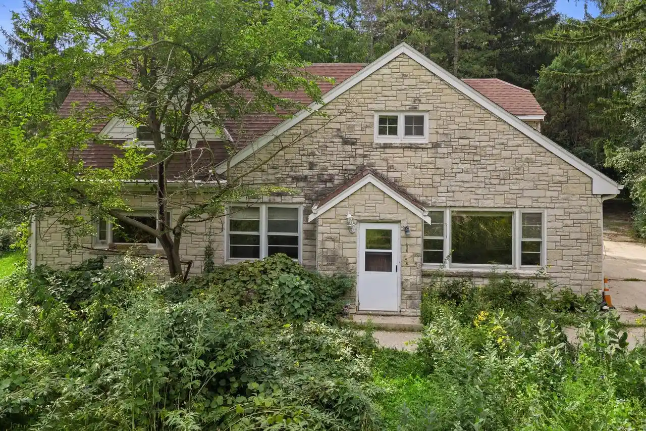 Photo 1 of Single family home for sale at 4995 S Small Rd, New Berlin, WI 53151 | MLS# 1979469 | Listing updated on 2026-09-26