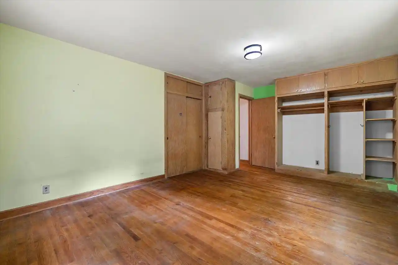 Photo 4 of Single family home for sale at 4995 S Small Rd, New Berlin, WI 53151 | MLS# 1979469 | Listing updated on 2026-09-26