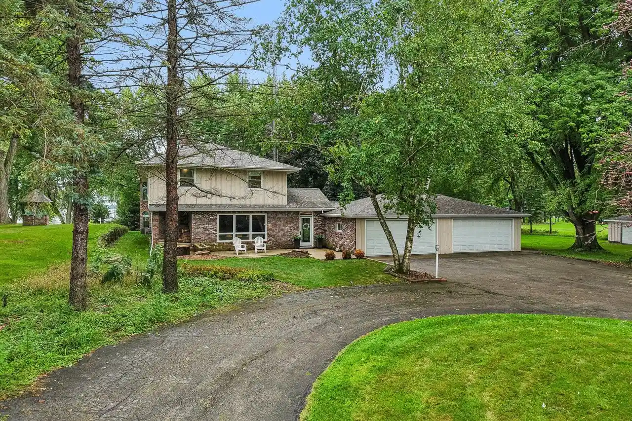 Photo 1 of Single family home for sale at 121 Saeger Ave, Oconomowoc, WI 53066 | MLS# 1979473 | Listing updated on 2026-09-17