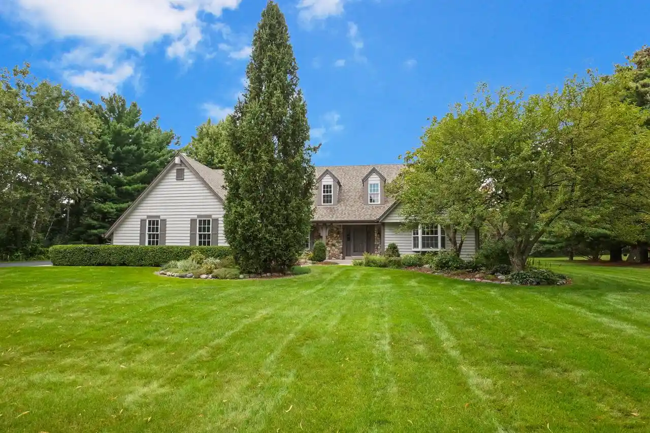 Photo 1 of Single family home for sale at 171 Birch Rd, Delafield, WI 53018 | MLS# 1979481 | Listing updated on 2026-09-13