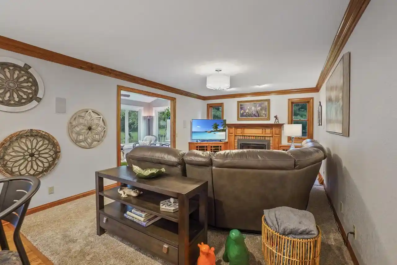 Photo 4 of Single family home for sale at 171 Birch Rd, Delafield, WI 53018 | MLS# 1979481 | Listing updated on 2026-09-13
