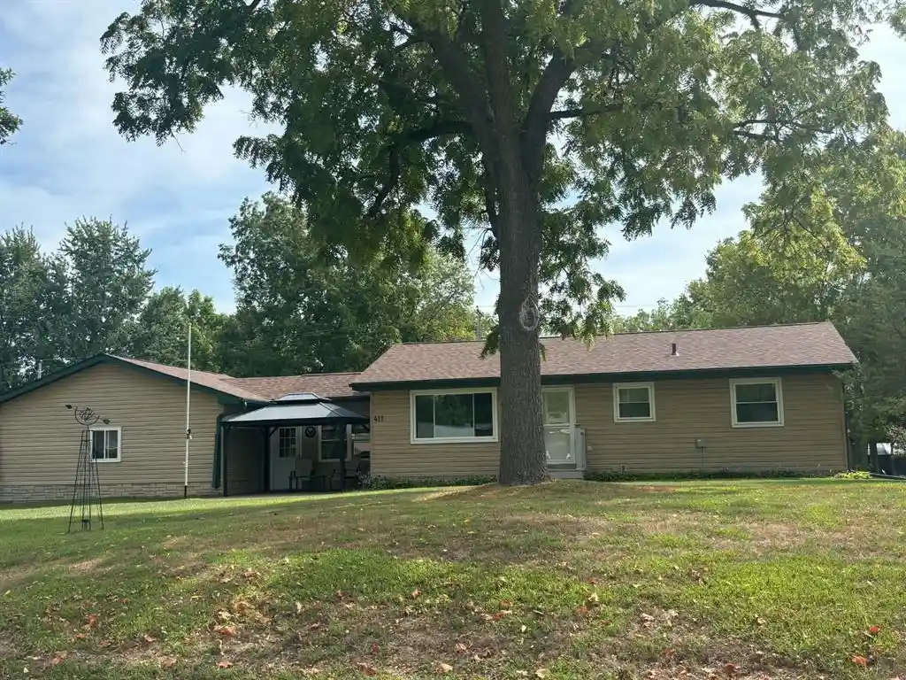 Photo 1 of Single family home for sale at 411 Prairie St, Pepin, WI 54759 | MLS# 1604909 | Listing updated on 2026-09-15