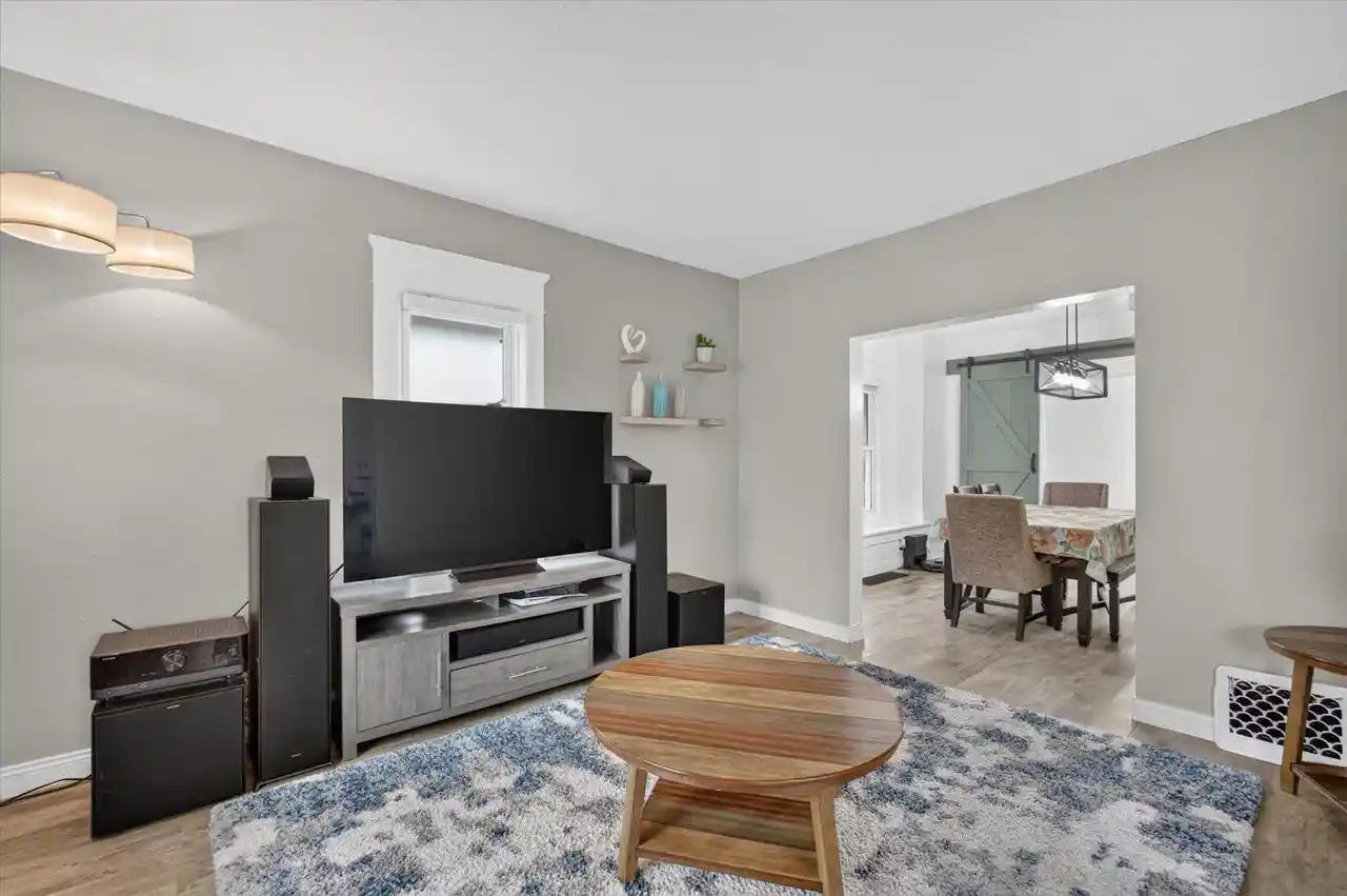 Photo 2 of Single family home for sale at 1513 Morrow St, Green Bay, WI 54302 | MLS# 50332237 | Listing updated on 2026-09-10