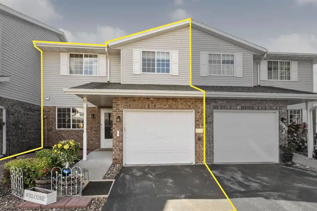 Condo for sale at 2543 Telluride Trl #I, Green Bay, WI 54313 | MLS# 50332238