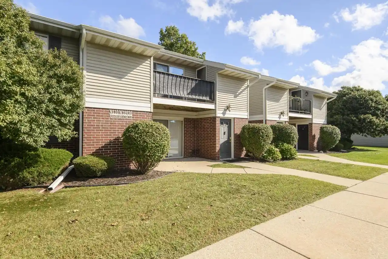 Condo for sale at N110w16936 Ashbury Cir #4, Germantown, WI 53022 | MLS# 1979508
